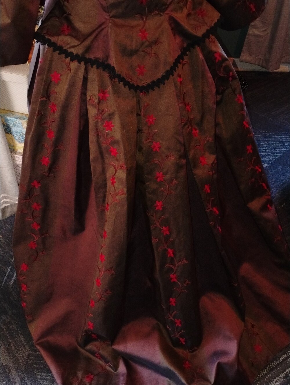 Brown Two Tone Taffeta Victorian Walking Dress Red Floral Embroidery Reenactor - Picture 12 of 15